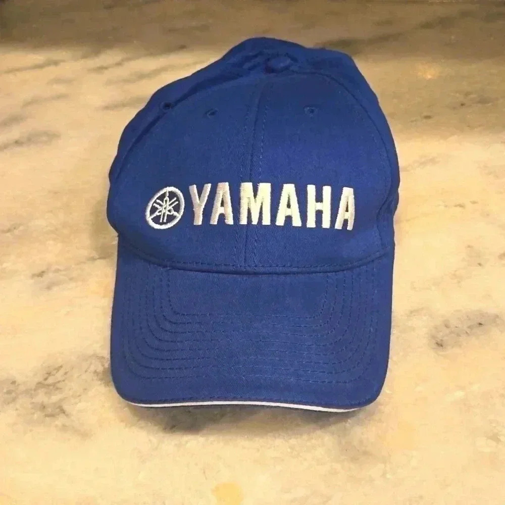Yamaha Racing blue fitted men’s baseball hat